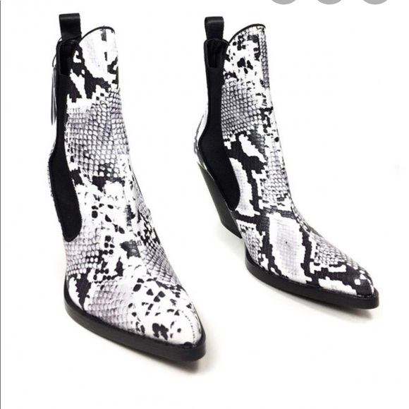 Zara cow boy women’s boots - Picture 1 of 7